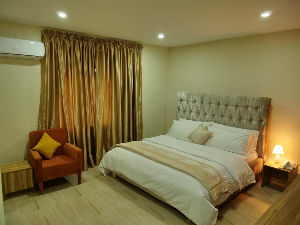 Alexia'S Place Hotel Лагос Экстерьер фото