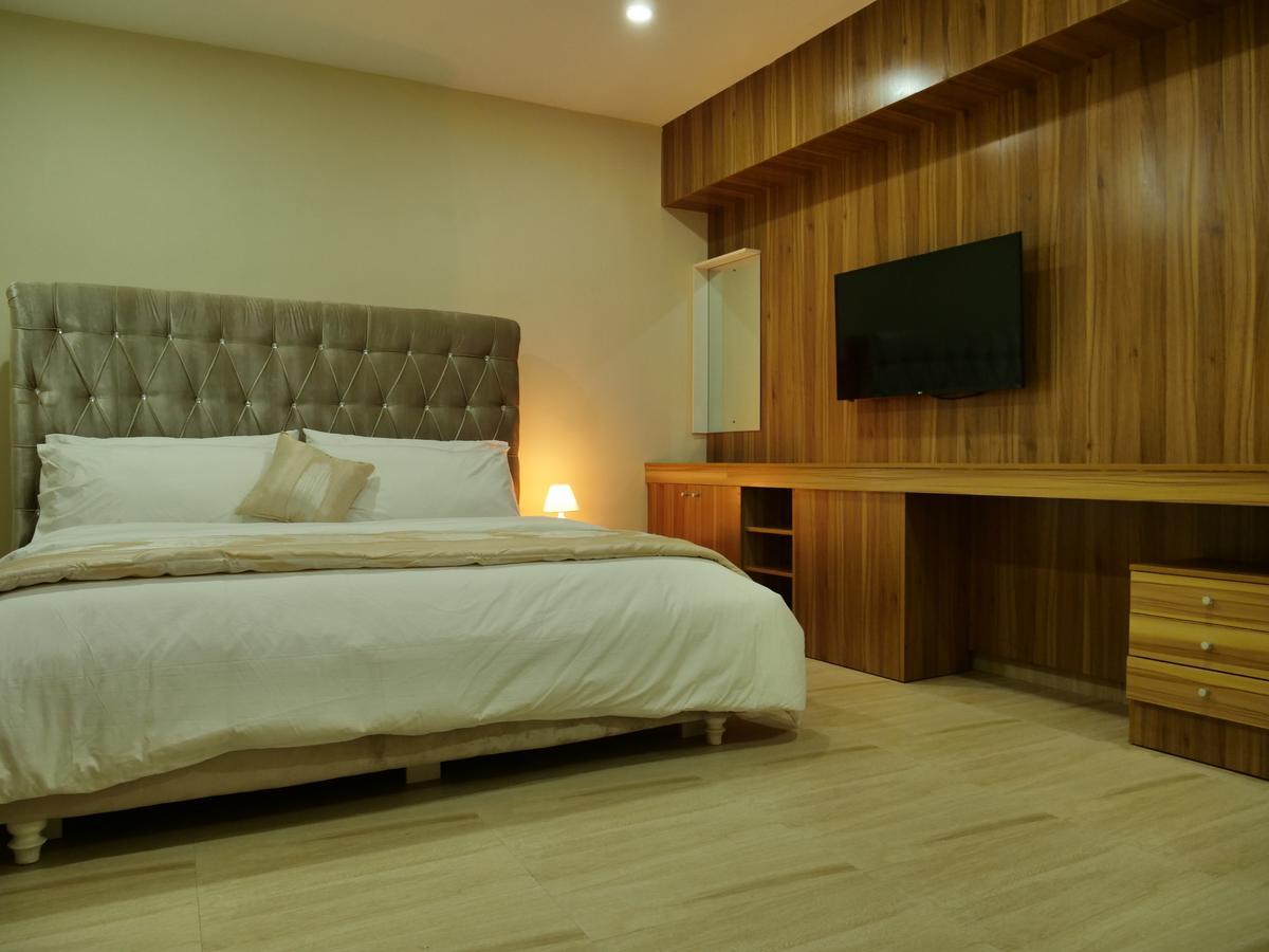 Alexia'S Place Hotel Лагос Экстерьер фото